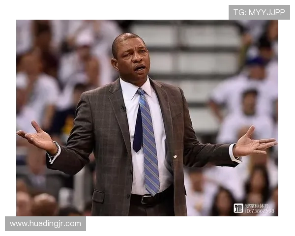 迪乌夫：过去我从没踢过右路，但只要能帮助球队我都愿意去做